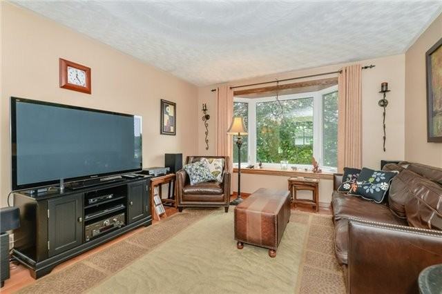 167 Harvard Rd - Photo 6 of 19