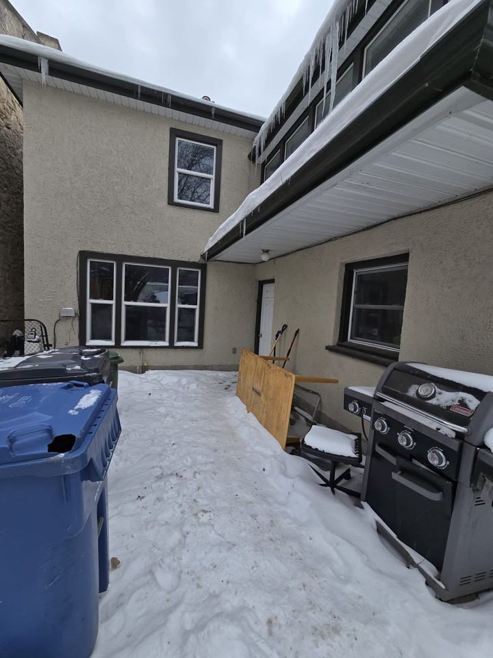 9 Waterloo Ave - Photo 2 of 23