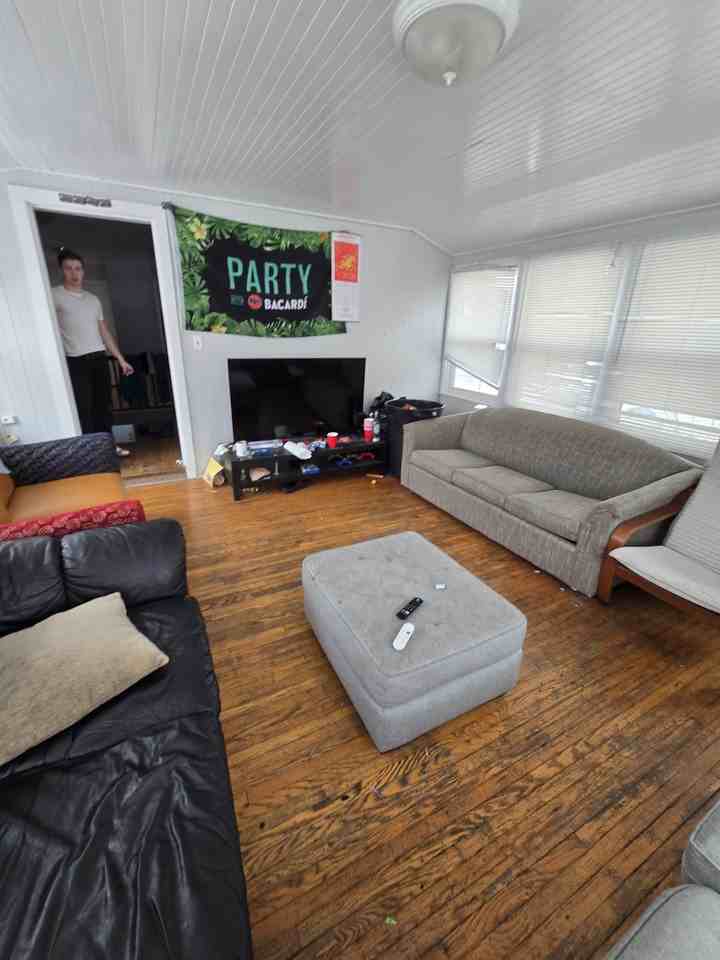 9 Waterloo Ave - Photo 6 of 23