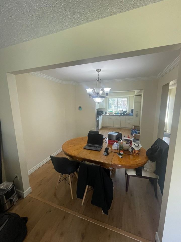 126 Conroy Crescent - Photo 4 of 12