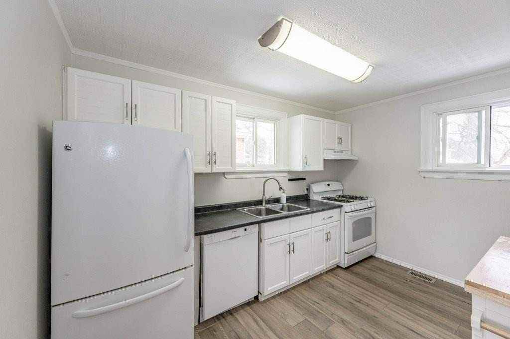 90 Merion St - Photo 4 of 11