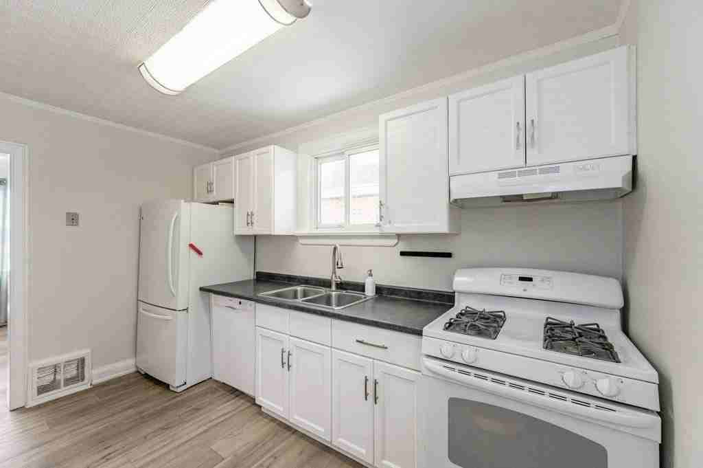 90 Merion St - Photo 5 of 11