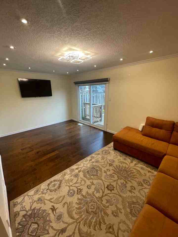 407 Keats Way - Photo 4 of 8