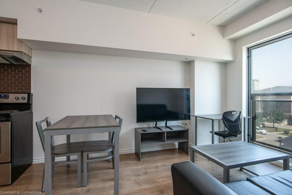 275 Larch St - Photo 7 of 16