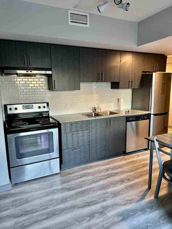 275-F Larch St - Photo 3 of 10