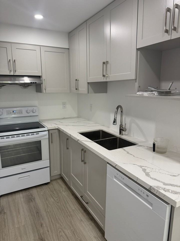 175 Wissler Rd - Photo 6 of 11
