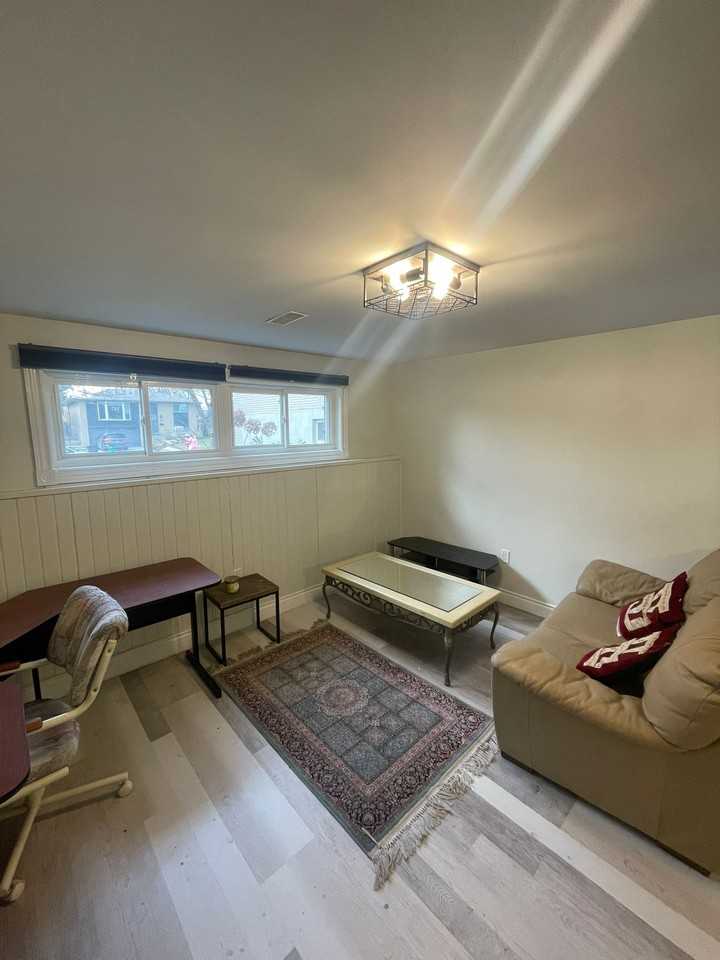 365 Roselawn Pl - Photo 5 of 11