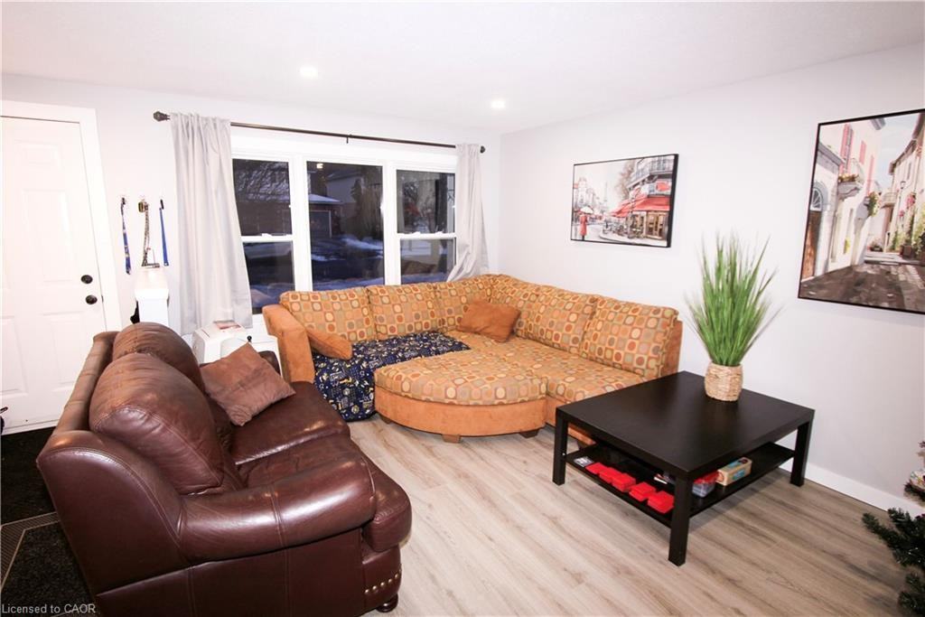 67 Karen Walk - Photo 2 of 19