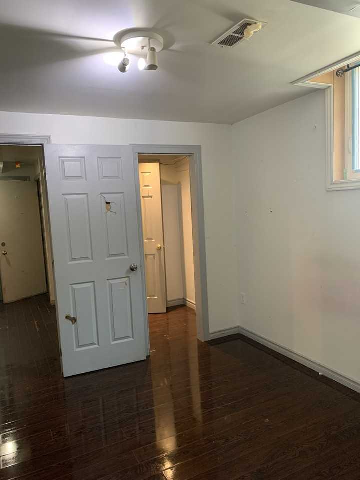 1003 Elgin St - Photo 7 of 16