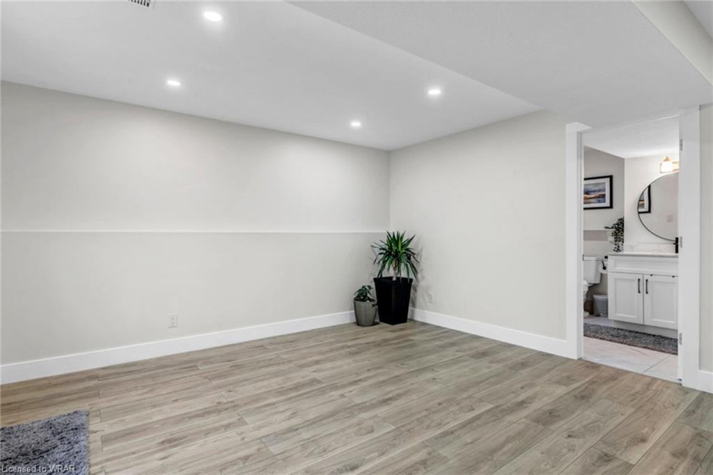 49 Shaftsbury Dr - Photo 6 of 17