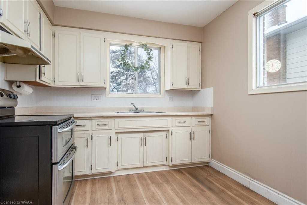 77 Dalegrove Dr - Photo 2 of 15