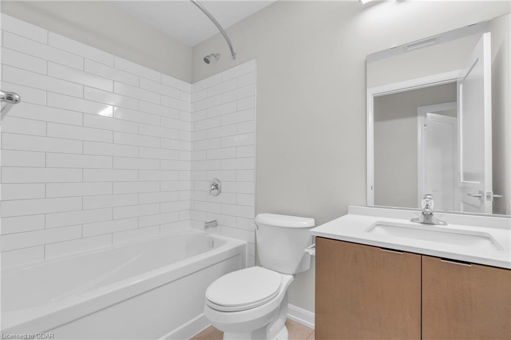 708 Woolwich St - Photo 5 of 9