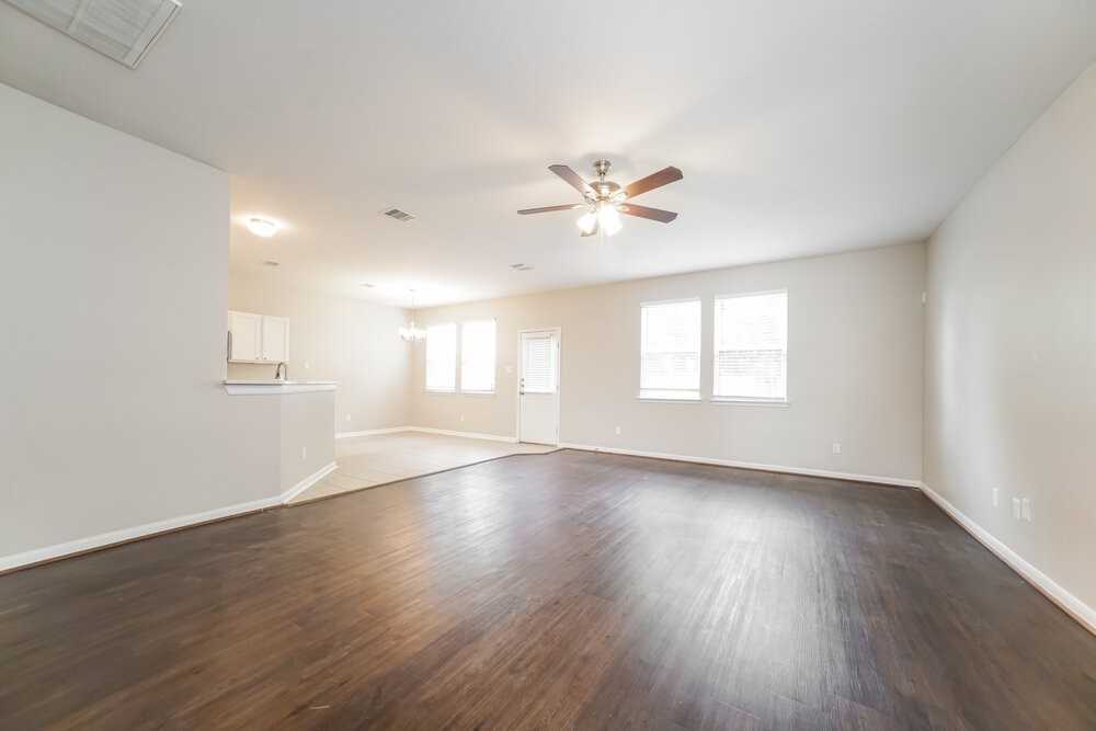 13034 Rose Landing Dr - Photo 4 of 17