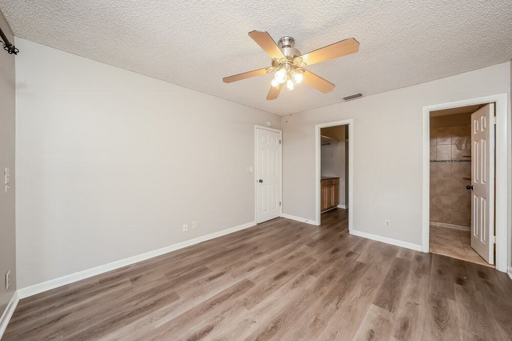 9732 Saddlebrook Dr - Photo 7 of 16