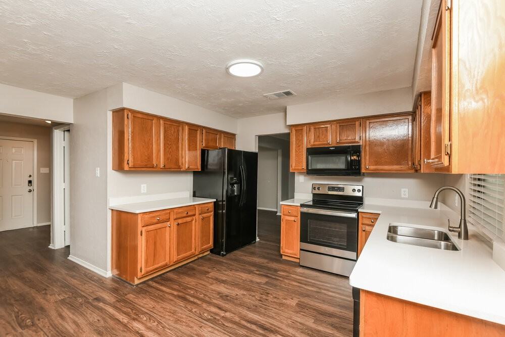 3956 Wrenwood Dr - Photo 7 of 17