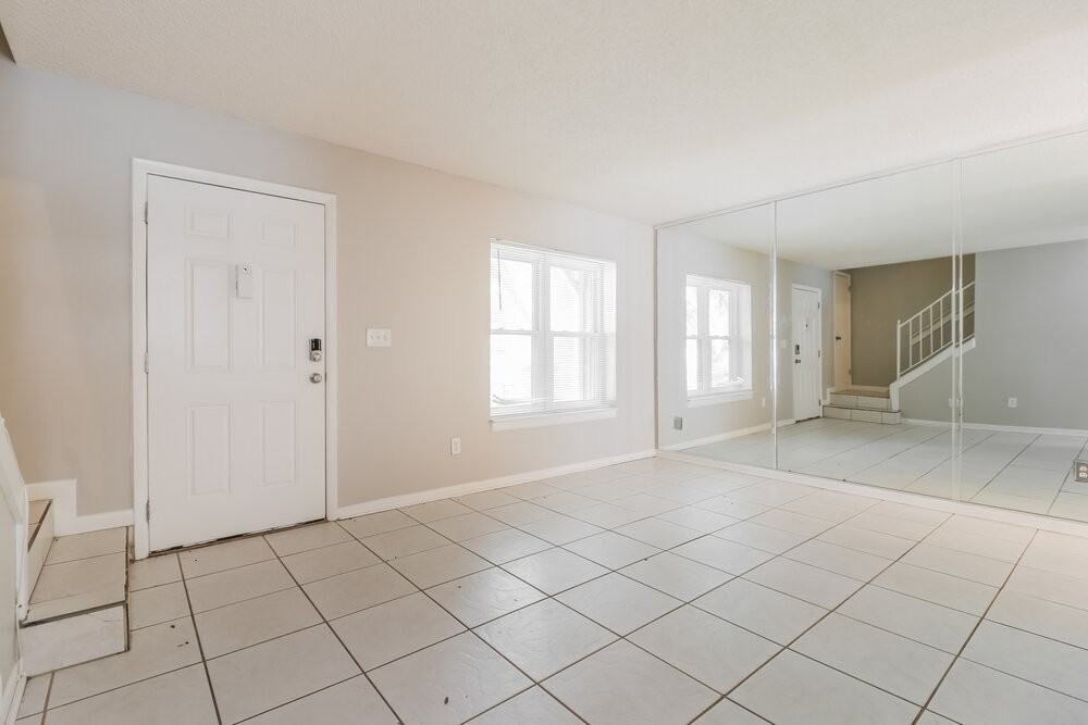 7640 Woodbridge Blvd - Photo 6 of 20