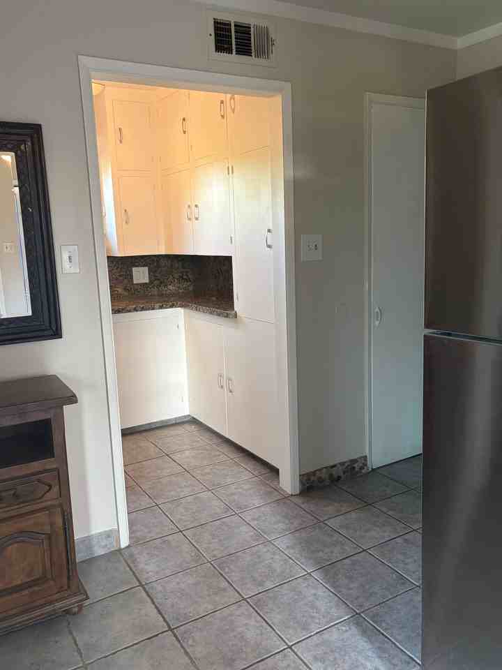 1390 W 15th St - Photo 6 of 21