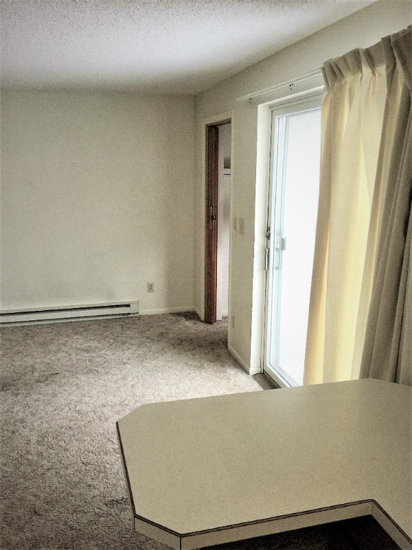 1323 Walnut St - Photo 2 of 18
