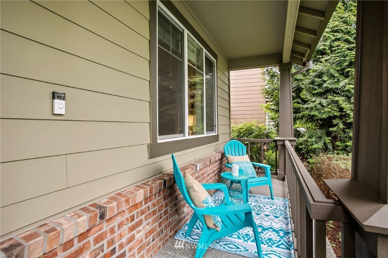 4703 Strathmore Cir Sw - Photo 2 of 18