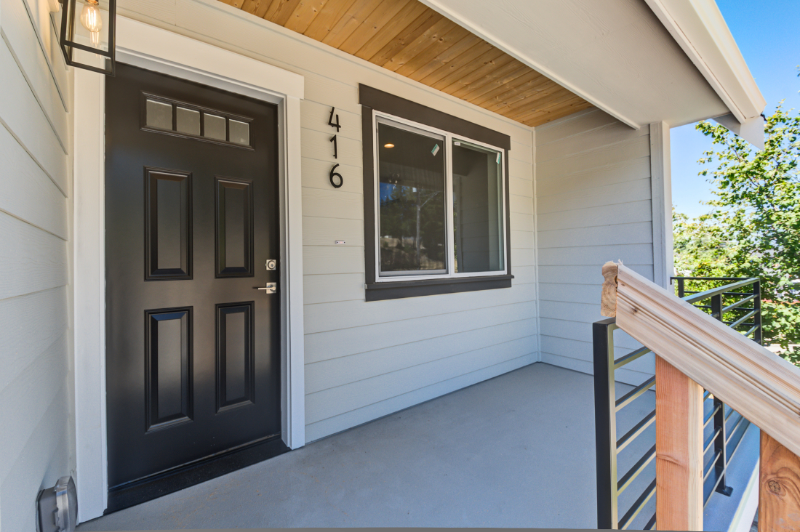 424 Mitchell Ave - Photo 3 of 17
