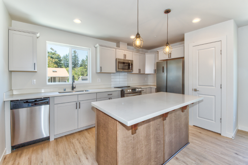 424 Mitchell Ave - Photo 5 of 17