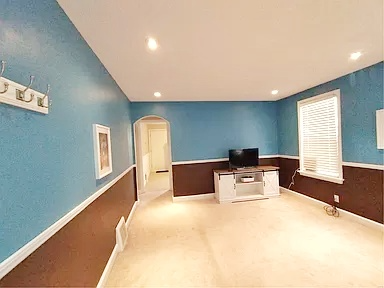 6523 Crest Ave - Photo 4 of 14