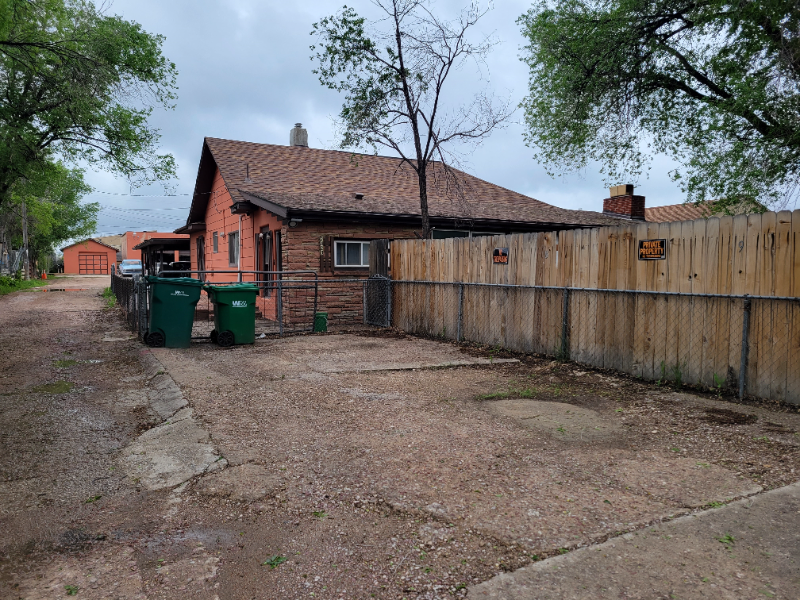 2423 E Saint Vrain St #3 - Photo 3 of 10