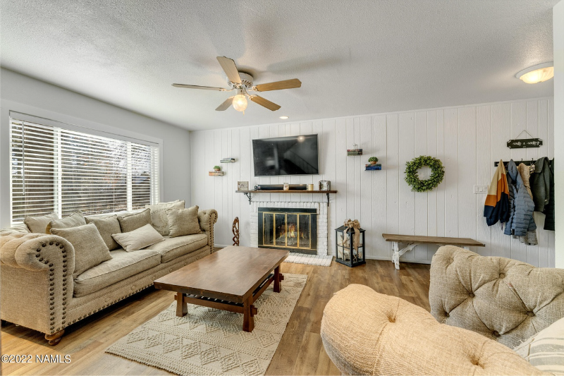 3394 E Swiss Rd - Photo 2 of 25