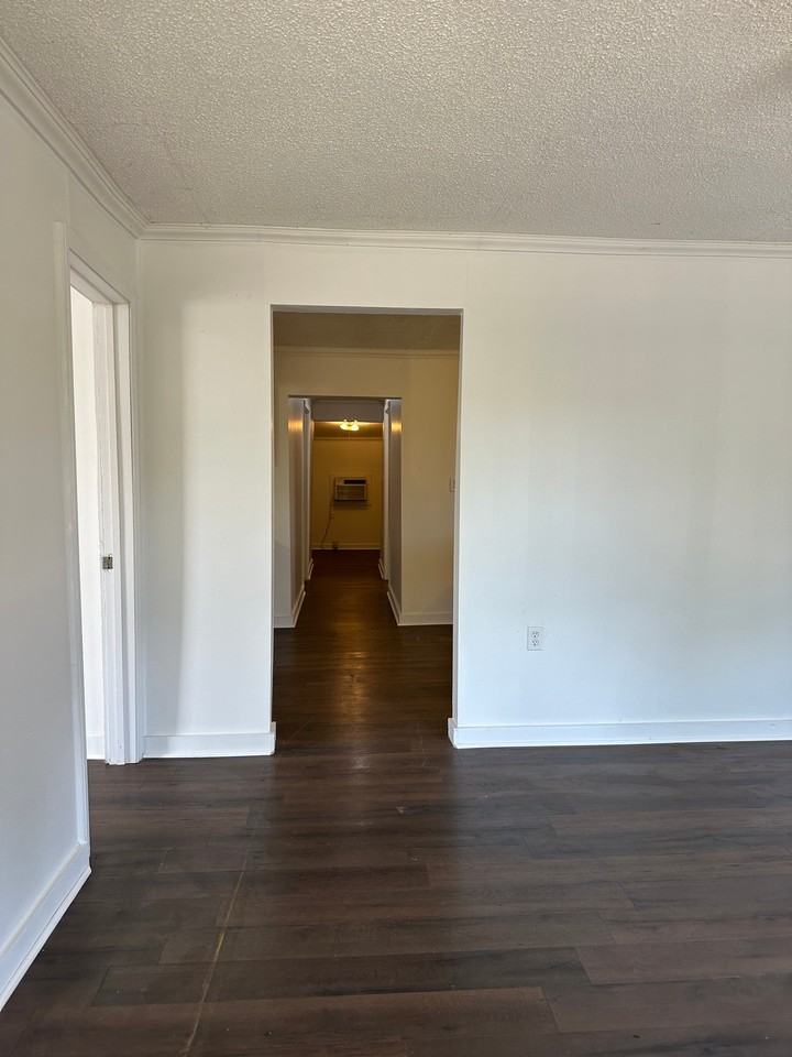 4499 Hickory Nut Ridge Rd - Photo 6 of 41