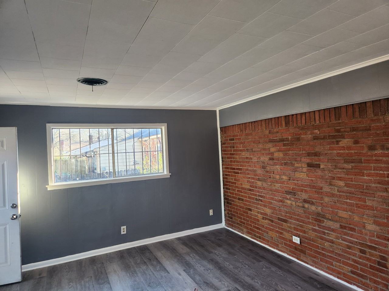 3580 Gowan Dr - Photo 4 of 21