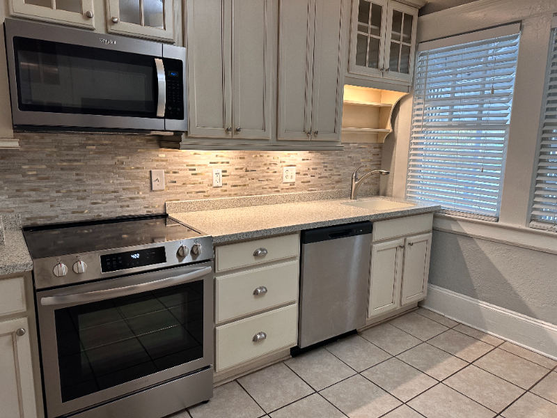 2261 Post St - Photo 2 of 32