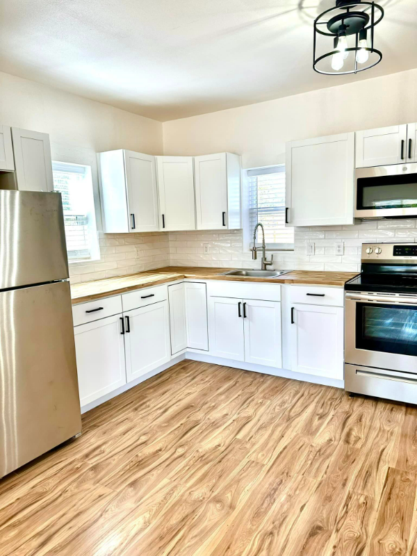 605 New York Ave - Photo 3 of 17