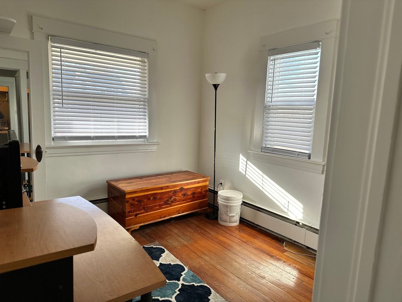 215 S Sycamore St - Photo 3 of 5