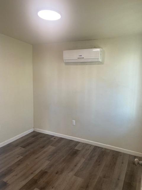 930 N Van Ness Ave #16 - Photo 4 of 7
