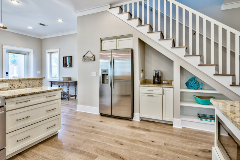 74 Greenway Park Ave - Photo 6 of 39