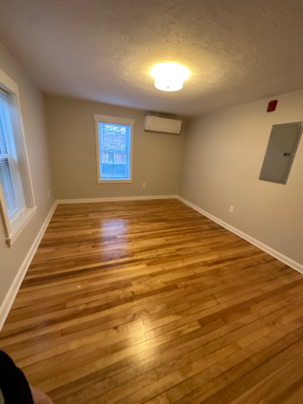 53 Central St #2R - Photo 4 of 7