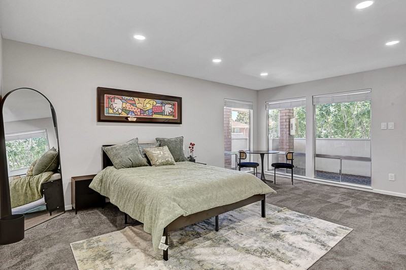 740 Oakmont Ave - Photo 7 of 7