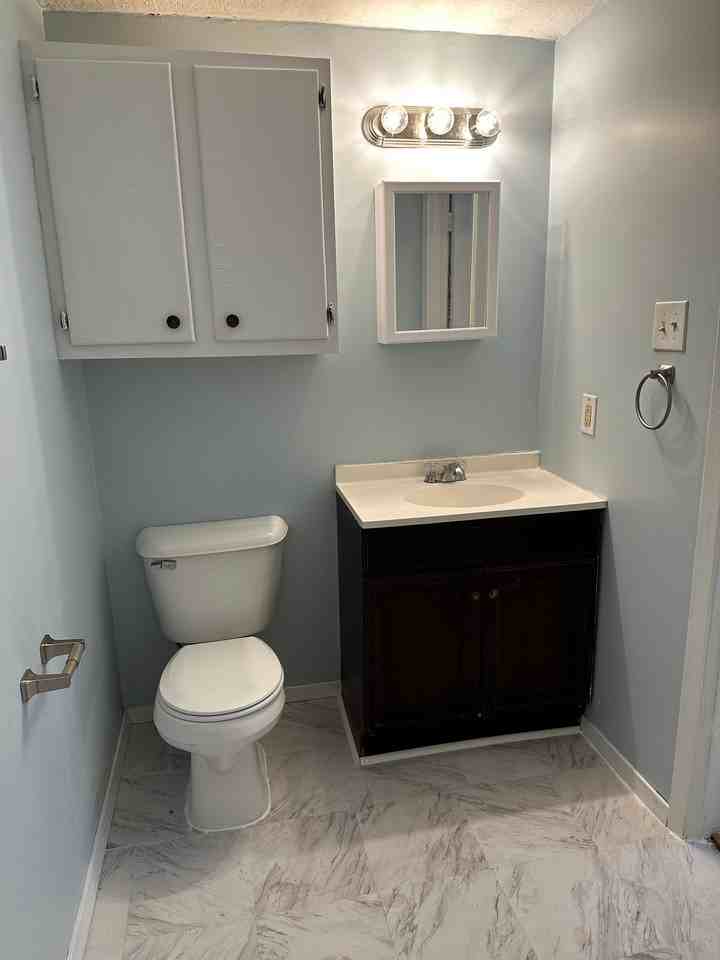 1612 12th St #B - Photo 7 of 10