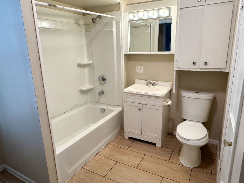 111 Sweet St Ne #2 - Photo 3 of 17
