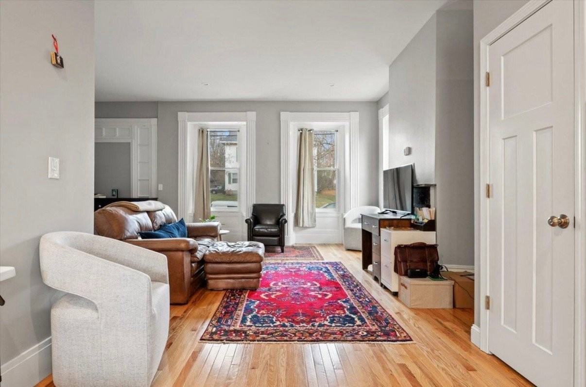 72 3rd St #1