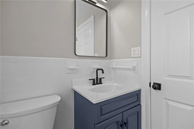 233 Waterman Ave #1LAPT2 - Photo 6 of 12