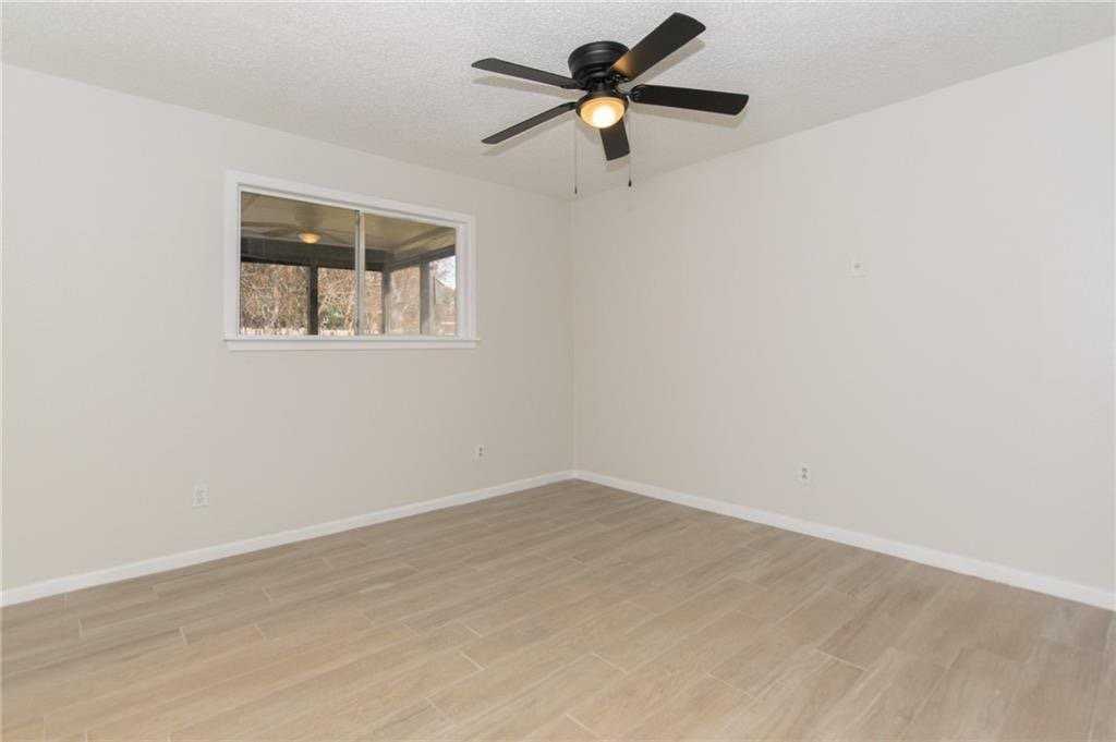 5506 Dominica Dr - Photo 6 of 19