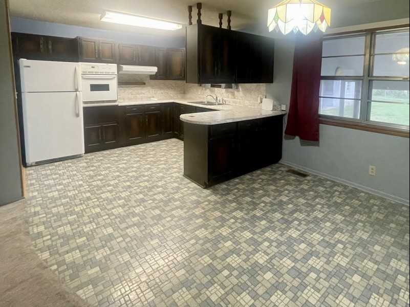 1108 S Mill St - Photo 6 of 18