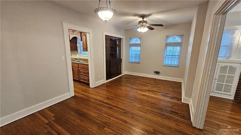 1215 N 15th St - Photo 3 of 13