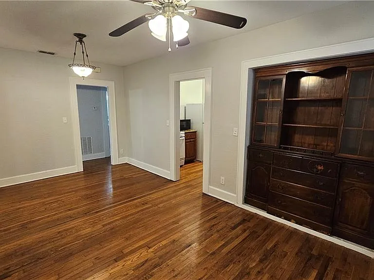 1215 N 15th St - Photo 5 of 13