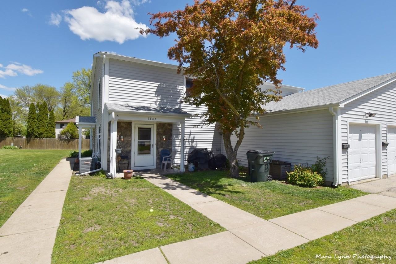 1331 N Glen Cir #B - Photo 2 of 3