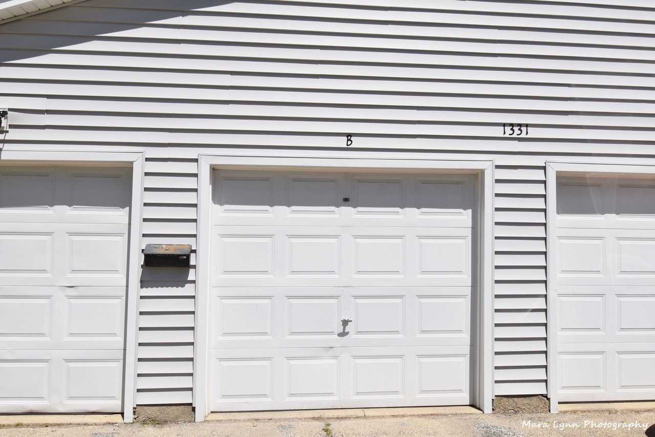 1331 N Glen Cir #B - Photo 3 of 3