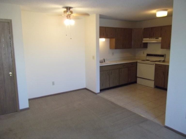 664 E Cherry St #D14 - Photo 4 of 6