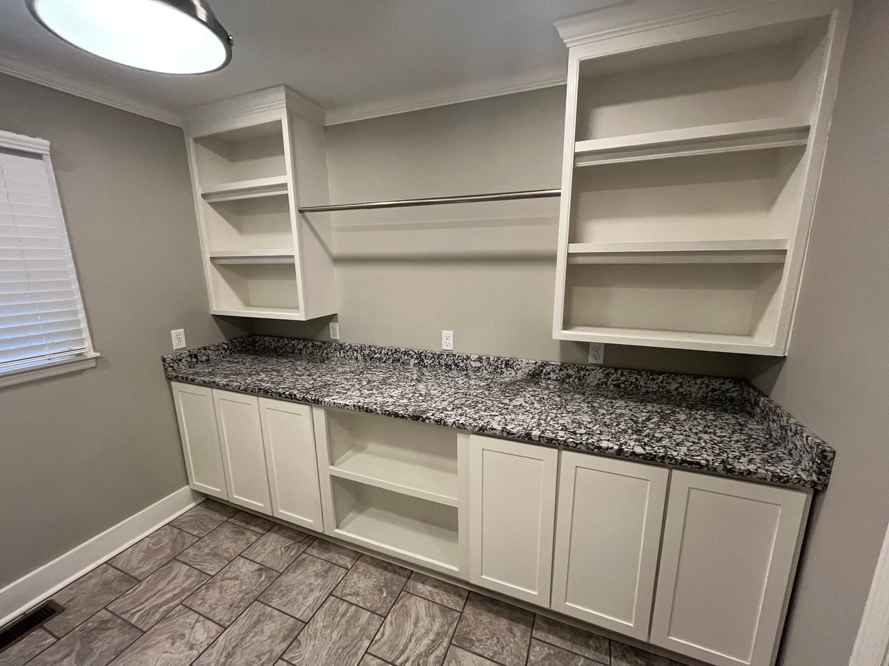 509 Castlewood Trl - Photo 3 of 14