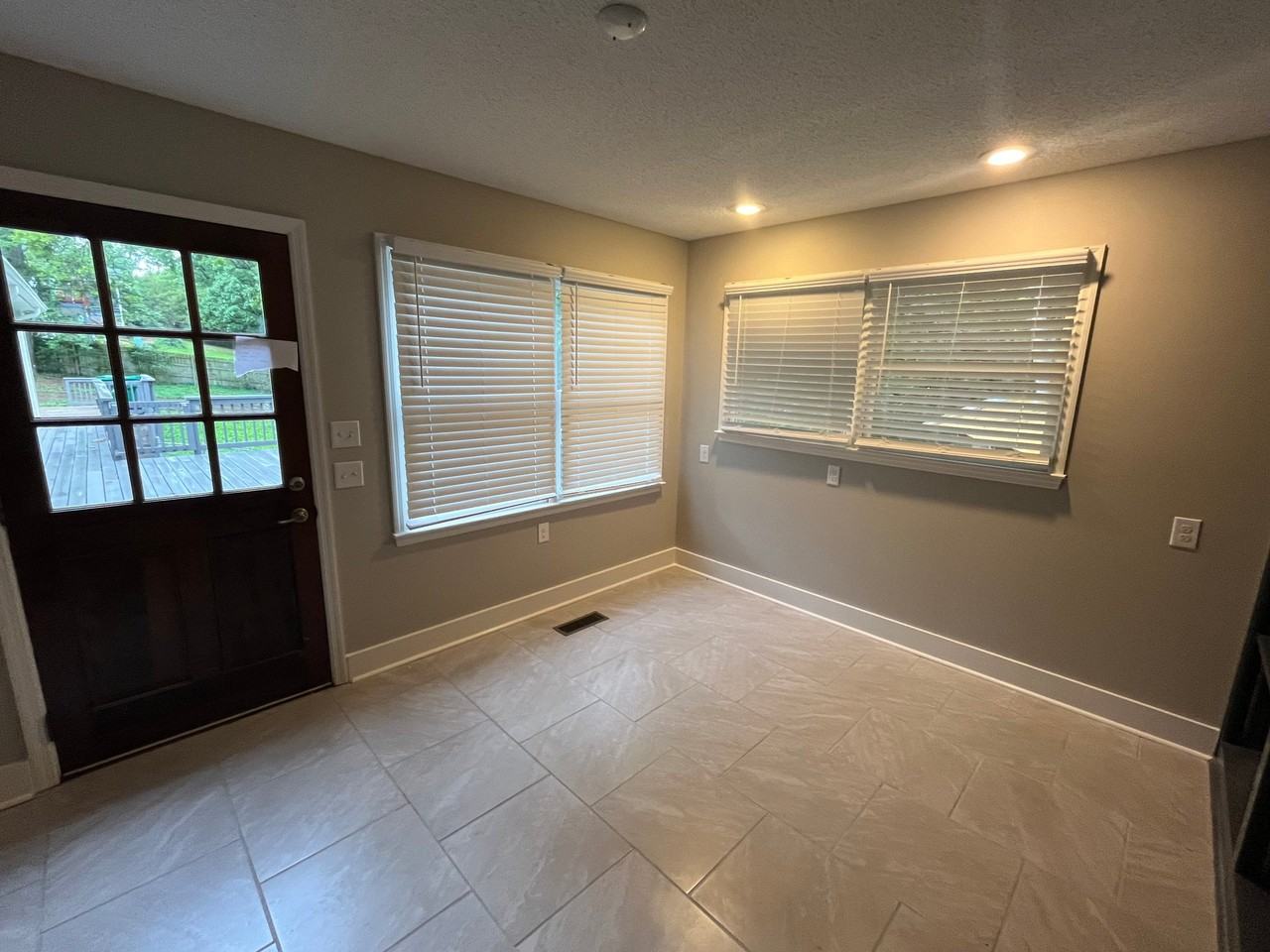 509 Castlewood Trl - Photo 4 of 14